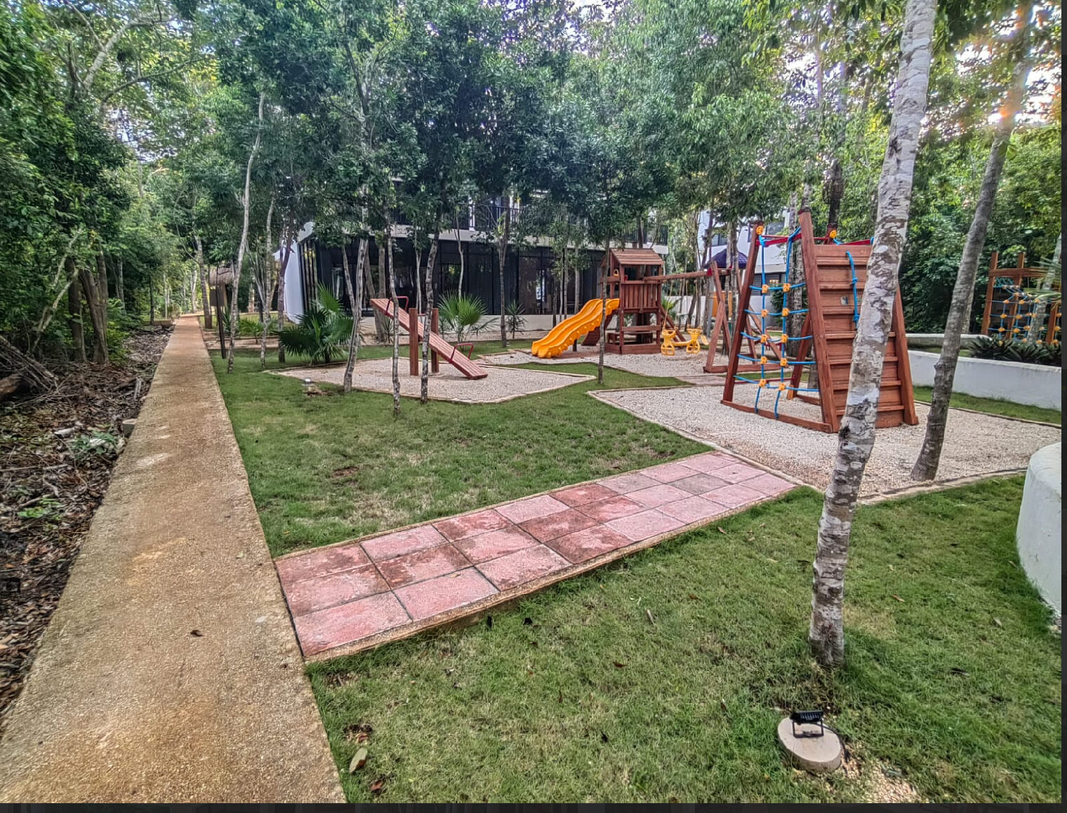 Área de juegos infantiles del fraccionamiento